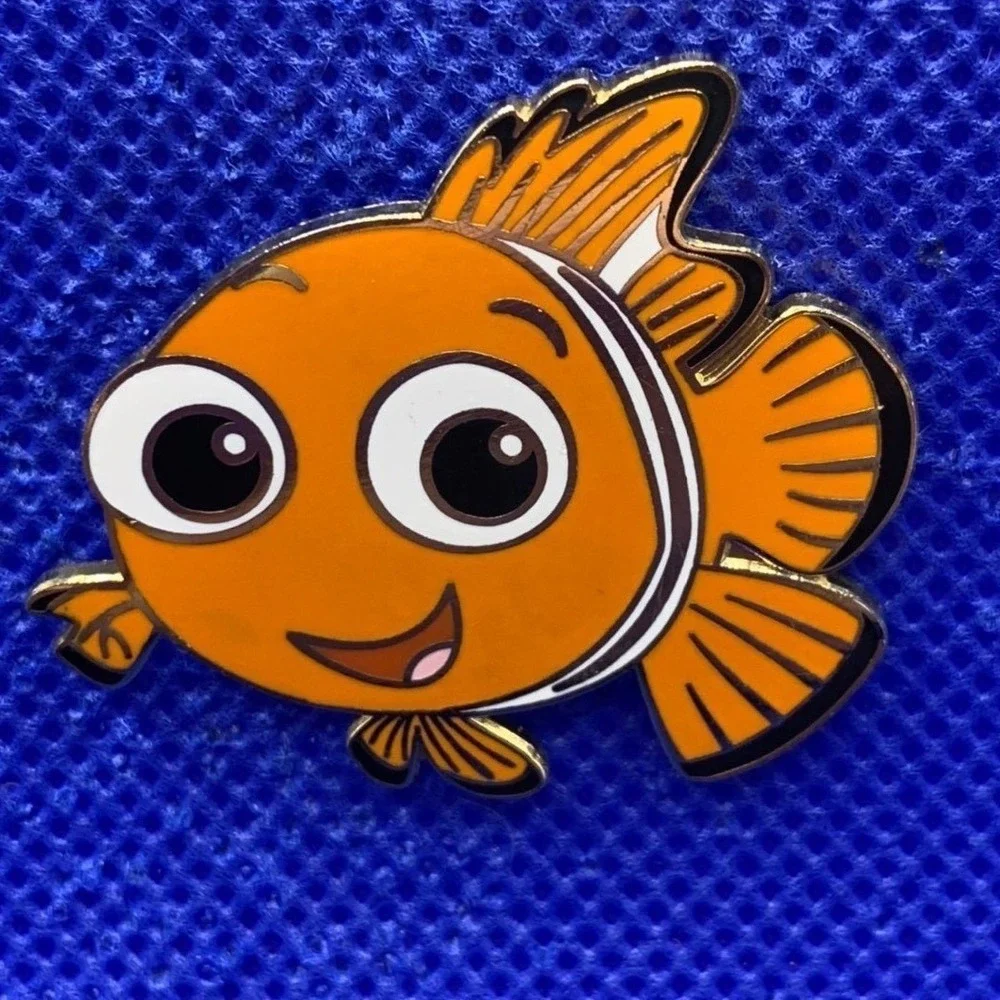 2004 Finding Nemo Disney pin Pixar Open Edition Vintage Large